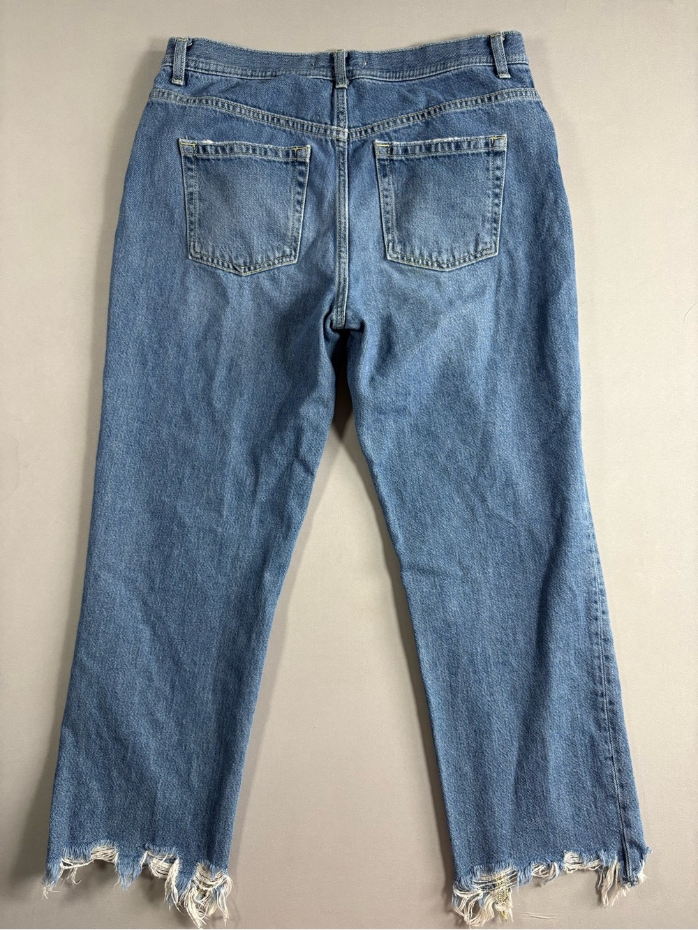 We The Free Women's Blue Jeans Button Fly Straight Leg Size 29 Distressed Denim - Picture 8 of 8